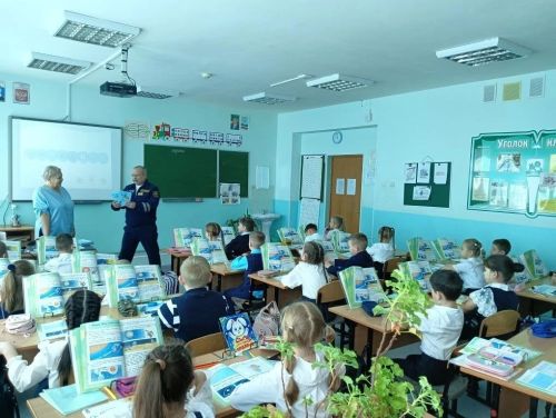 В Заинске первоклассникам напомнили правила дорожной безопасности