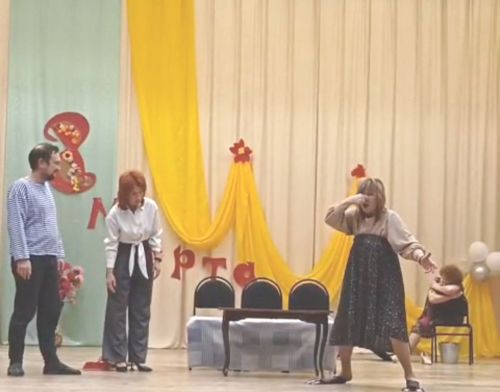 Праздничная программа «Именем 8 марта!» прошла в ГДК Мирный 4 марта