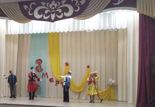 Праздничная программа «Именем 8 марта!» прошла в ГДК Мирный 4 марта