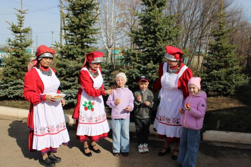Участницы заинского фольклорного ансамбля «Жилэк» рассказали, как готовятся к Пасхе