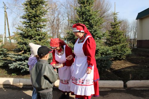 Участницы заинского фольклорного ансамбля «Жилэк» рассказали, как готовятся к Пасхе