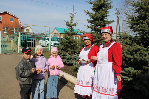 Участницы заинского фольклорного ансамбля «Жилэк» рассказали, как готовятся к Пасхе