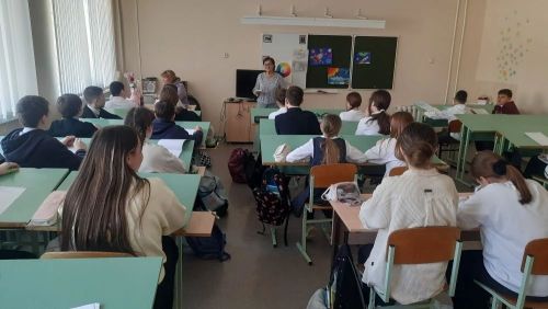В школе №7 Заинска прошла акция «Телефон доверия» для семиклассников