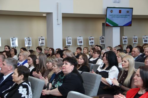 Муниципальным служащим Заинского района вручили награды в честь профессионального праздника