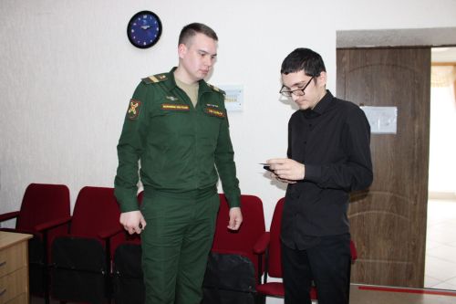 Контракт вместо призыва: студентам Заинска рассказали о службе в войсках БПЛА