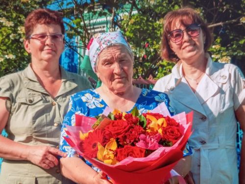 «Если сможешь – помоги»: девиз дружной и патриотичной семьи Абрамовых из Заинска