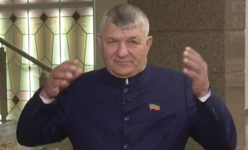 Депутаты Госсовета РТ присоединились к акции ко Дню родного языка и прочли Тукая