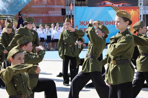 Празднование Дня победы: полный фоторепортаж
