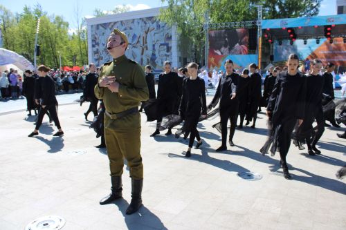 Празднование Дня победы: полный фоторепортаж