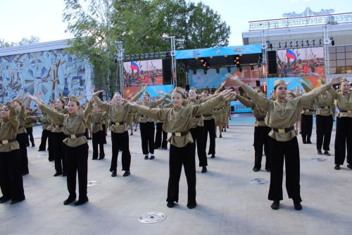 Празднование Дня победы: полный фоторепортаж