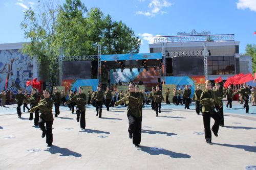 Празднование Дня победы: полный фоторепортаж