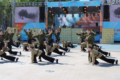 Празднование Дня победы: полный фоторепортаж