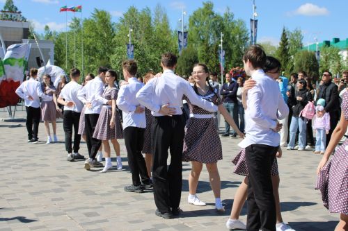 Празднование Дня победы: полный фоторепортаж