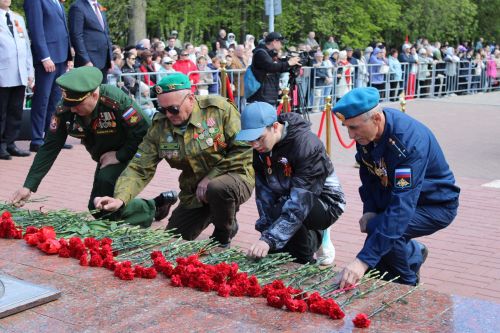 Празднование Дня победы: полный фоторепортаж