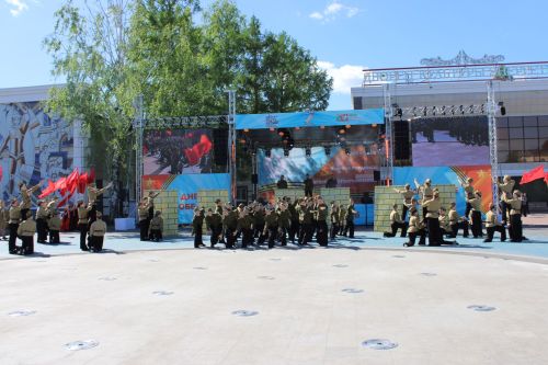Празднование Дня победы: полный фоторепортаж