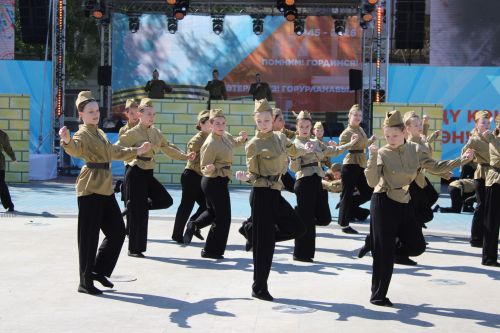 Празднование Дня победы: полный фоторепортаж