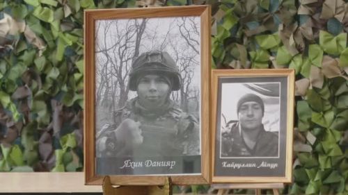 В селе Аксарино  открыли сразу пять памятных парт — в честь выпускников, которые погибли, защищая Родину в зоне специальной военной операции