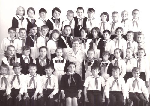 Человек-эпоха: легендарному учителю школы №4 Заинска — 90 лет