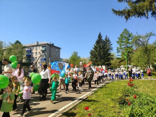 Парад Победы в детском саду «Светлячок» в Заинске: воспитание патриотизма у дошкольников
