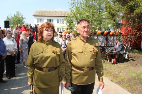 В микрорайоне Мирный Заинска открылся памятник Защитникам Отечества