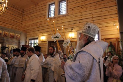 В селе Верхний Багряж Заинского района митрополит Кирилл освятил Троицкую церковь после масштабной реставрации