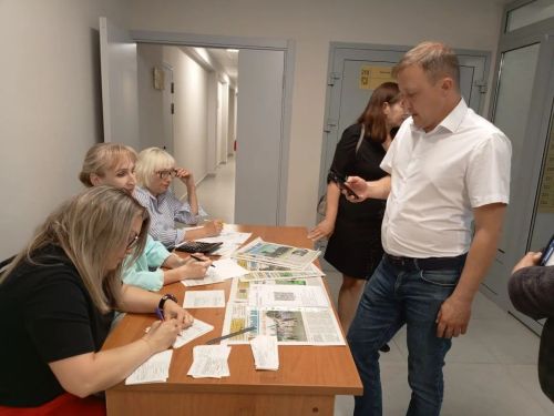 Подарок для души: в Заинске депутаты и руководители выписали районные газеты для пенсионеров и инвалидов