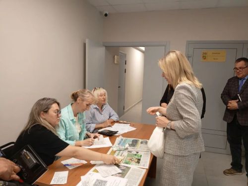 Подарок для души: в Заинске депутаты и руководители выписали районные газеты для пенсионеров и инвалидов