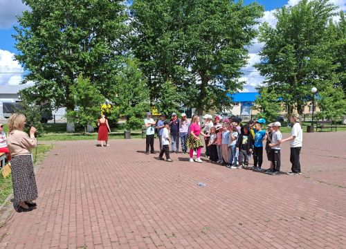 В Мирном прошёл яркий праздник «Здравствуй, лето!» в честь Дня защиты детей