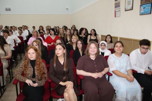 «Ваша энергия нужна здесь»: в Заинске проводили во взрослую жизнь 141 выпускника политехнического колледжа