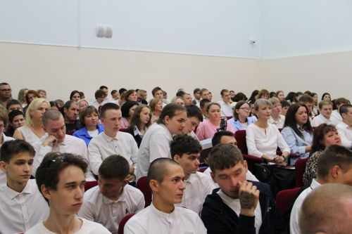 «Ваша энергия нужна здесь»: в Заинске проводили во взрослую жизнь 141 выпускника политехнического колледжа