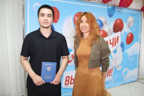 «Ваша энергия нужна здесь»: в Заинске проводили во взрослую жизнь 141 выпускника политехнического колледжа