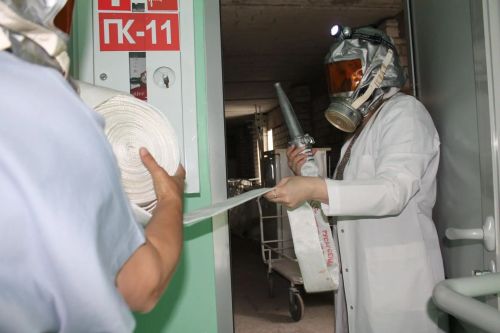 В Заинской ЦРБ эвакуировали более 100 человек во время масштабных пожарно-тактических учений