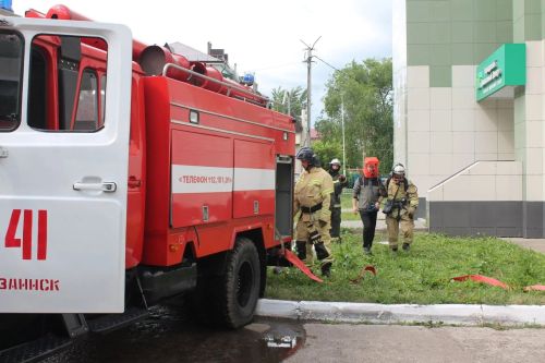В Заинской ЦРБ эвакуировали более 100 человек во время масштабных пожарно-тактических учений