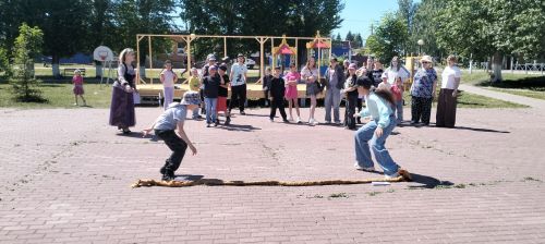 В парке Мирного прошёл пушкинский праздник для детей