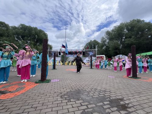 В Заинске на Сабантуе показали театрализованное представление, посвященное 140-летию Габдуллы Тукая