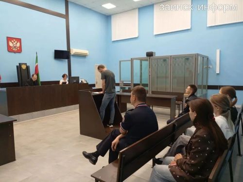 «Я раскаиваюсь»: участник скандального инцидента с избиением женщины в Заинске получил 10 суток ареста