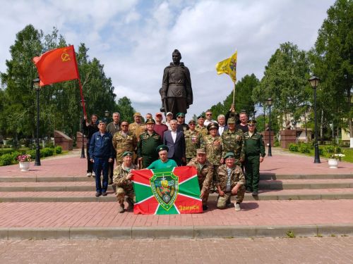 В Заинске отметили День ветеранов боевых действий у памятника Воину-Освободителю
