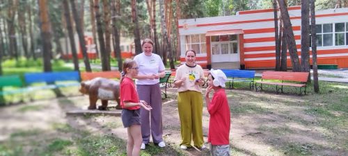 Психологи КЦСОН «Радость» сплотили детей в лагере «Созвездие» через тренинг