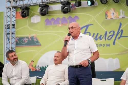 Гендиректор «Татэнерго» Хазиев выступил на форуме в Билярске для школьников