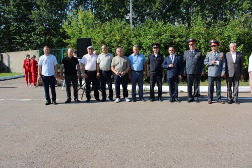 Они обеспечивают безопасность на дорогах: сотрудники Заинской Госавтоинспекции отмечают профессиональный праздник