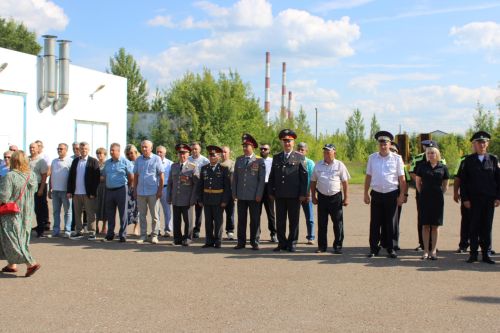 Они обеспечивают безопасность на дорогах: сотрудники Заинской Госавтоинспекции отмечают профессиональный праздник