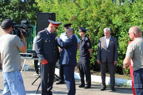 Они обеспечивают безопасность на дорогах: сотрудники Заинской Госавтоинспекции отмечают профессиональный праздник