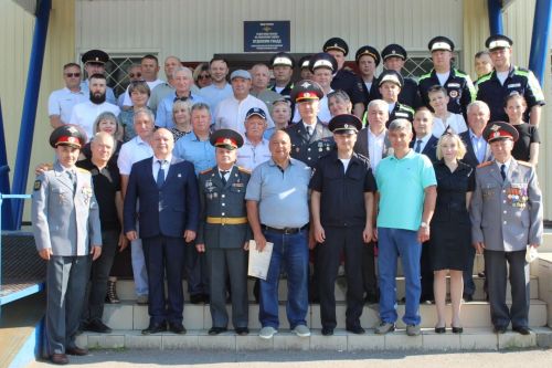 Они обеспечивают безопасность на дорогах: сотрудники Заинской Госавтоинспекции отмечают профессиональный праздник