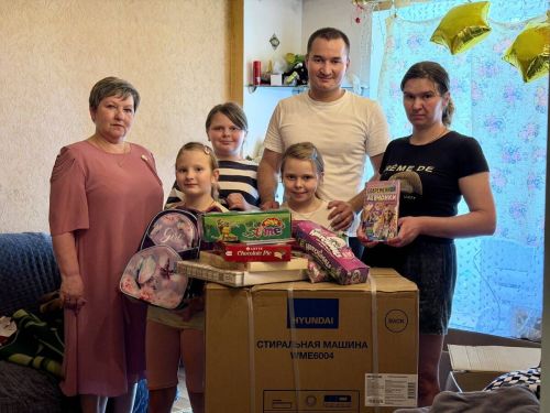 Гуманитарный десант: многодетным семьям Лисичанска доставили помощь из Татарстана