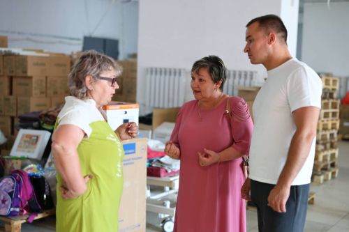 Гуманитарный десант: многодетным семьям Лисичанска доставили помощь из Татарстана