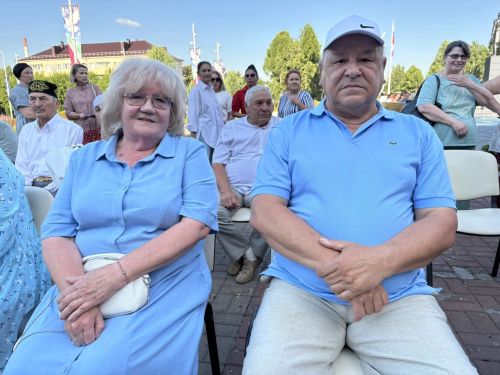 В День семьи, любви и верности в Заинске чествовали юбиляров супружеской жизни