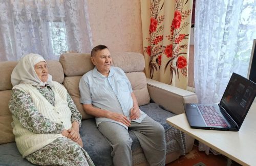 62 года вместе: как соцслужбы помогают супругам сохранить любовь и дом
