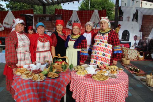 В Заинске чествовали героев труда и воинской доблести