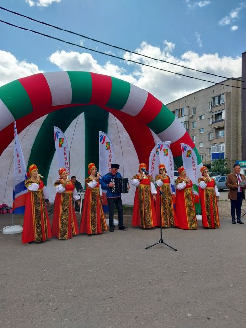 Жители Заинска отметили финал программы «Наш двор»-2026 гуляньями на Казанской и Энергетиков