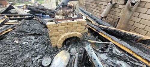 В деревне Савалеево Заинского района сгорел жилой дом — огонь начался с бани